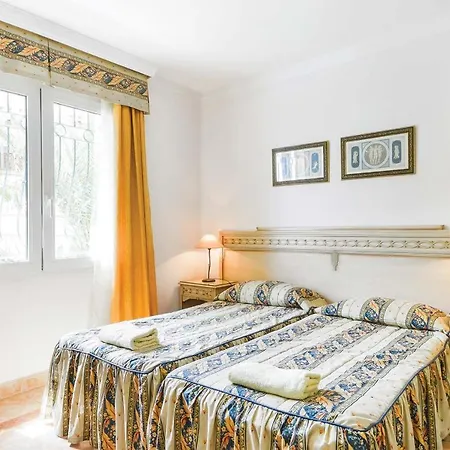 Sleeps 10 Air Con Wifi ヴィラ Chayofa